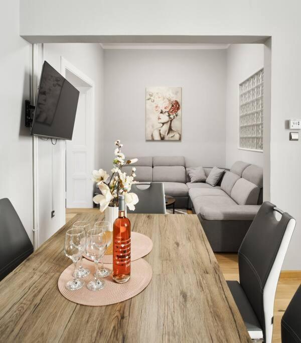 City Twenty 2Bdr Apartment By Irundo Zagreb Eksteriør bilde
